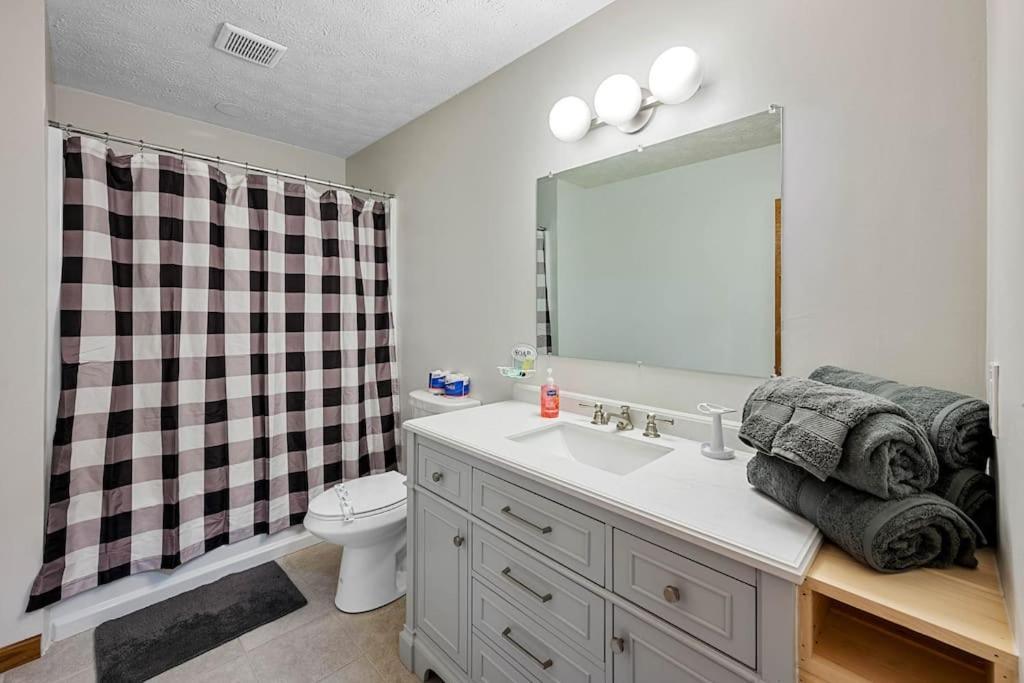 Dog Friendly! Views! Hot Tub! Close To Pf! Gsmnp Sevierville Exterior photo